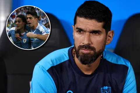 El Loco Abreu habló de la salida de Cavani y Suárez de Uruguay