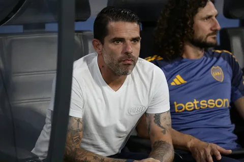 Muchos piden a Exequiel Zeballos como titular en Boca, pero a Gago no lo convence: "Alterna buenas y malas"