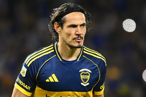 Navarro Montoya bancó a Cavani por su delicado presente en Boca: "Al 100% es mejor que Bareiro y Merentiel"