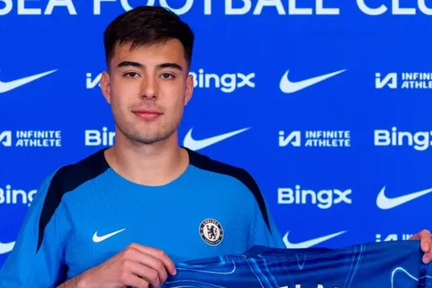 Aaron Anselmino podría irse de Chelsea: los dos importantes equipos europeos que lo quieren