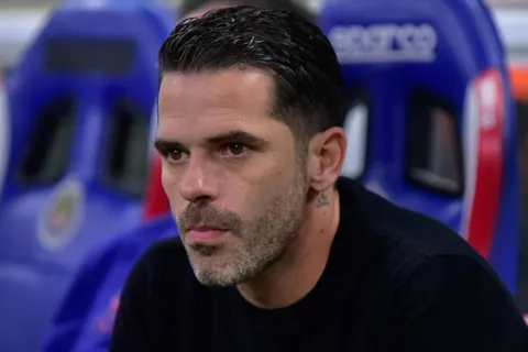 Fernando Gago debe tomar tres fuertes decisiones ni bien asuma en Boca