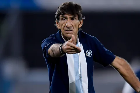 La insólita queja de Gustavo Costas en Racing antes del clásico: "Boca no quiso..."
