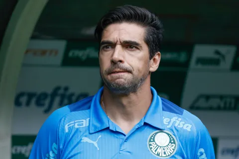 Fuertes críticas a Palmeiras en Brasil, a días de la serie con Boca: tildan al DT de "irresponsable"