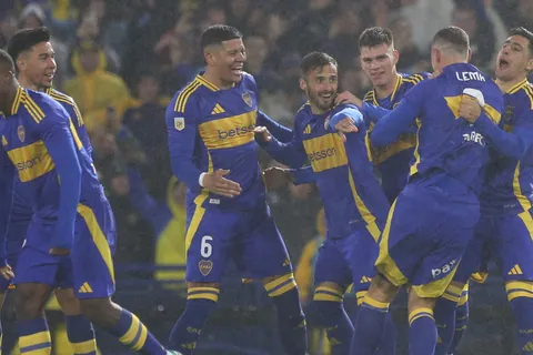 El raro descubrimiento de los hinchas de Boca sobre un jugador del plantel: "Tiene un tatuaje en la oreja"