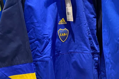 El buzo retro de Boca que todos los hinchas estaban esperando salió a la venta