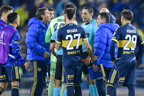 Bronca total en Boca por los fallos arbitrales ante Cruzeiro
