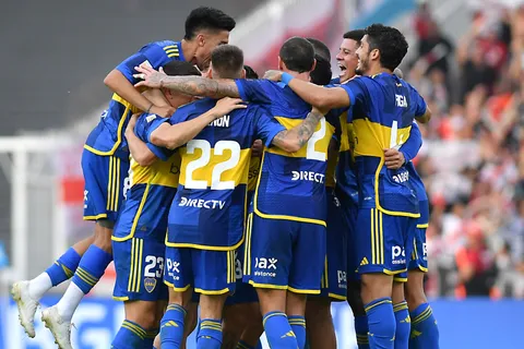 Juega Boca vs. Fortaleza: formaciones, horario y cómo ver el partido