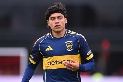 Alarma en Boca: Exequiel Zeballos no terminó la práctica por una molestia