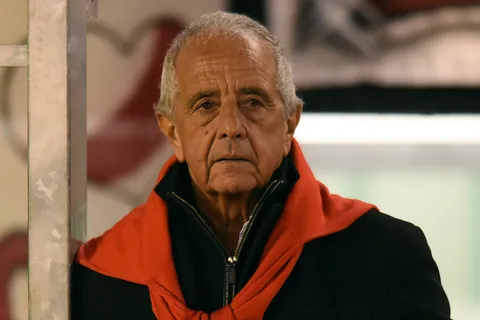 Rodolfo D'Onofrio les pidió que los hinchas de River que "hagan silencio" en el Monumental y estallaron los memes de Boca