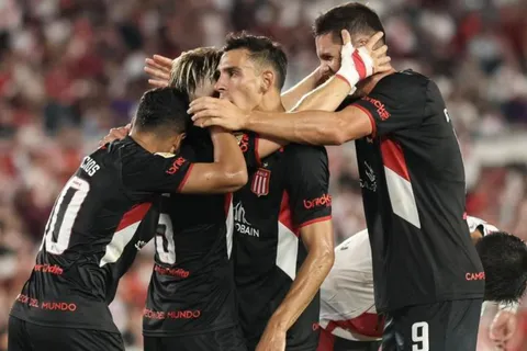 Gago toma nota: los dos titulares de Estudiantes que no jugarán ante Boca