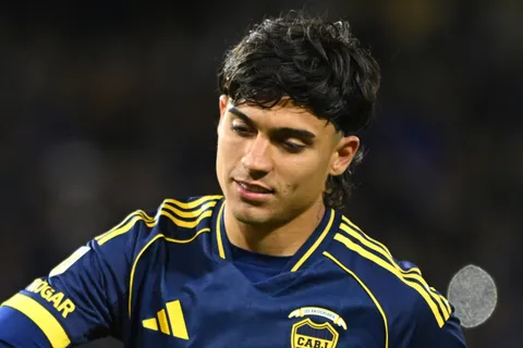 Boca podría apartar a Exequiel Zeballos si no resuelve su futuro antes del segundo semestre