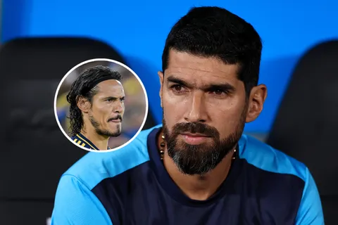 Abreu reveló la postura de Edinson Cavani sobre su sensible momento en Boca: “No quiere terminar así”