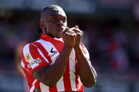 El pase de Edwuin Cetré a Boca, en stand by por su revisión médica