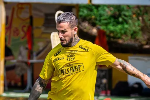 Benedetto reconfirmó su gran momento en Barcelona de Ecuador, a días de jugar contra Boca