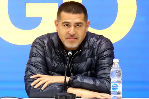 Riquelme pidió paciencia en Boca con Alan Velasco, que por ahora es criticado: "Nos va a dar mucha felicidad"
