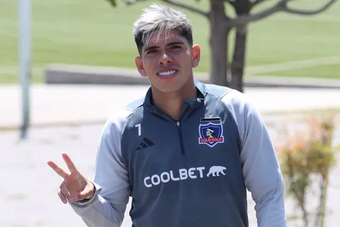 Carlos Palacios fue presionado por Colo Colo para que no se vaya a Boca