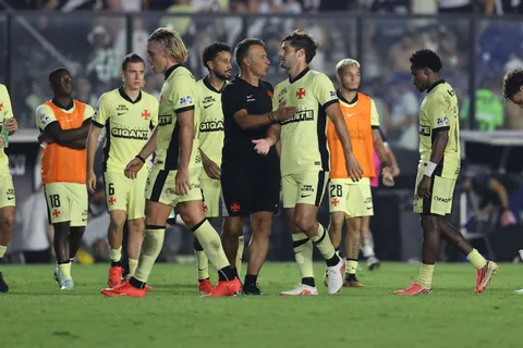 Vasco pierde a un jugador para la ida con Boca.