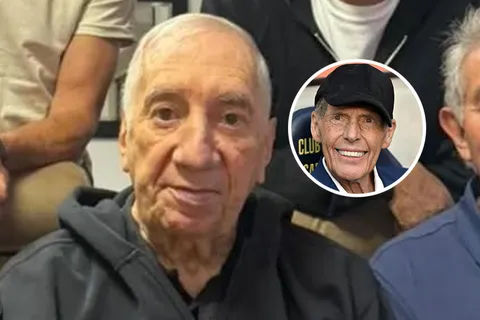 La reacción de Carlos Bilardo cuando se enteró de la muerte de Miguel Ángel Russo: "Quedó quieto y lagrimeó"