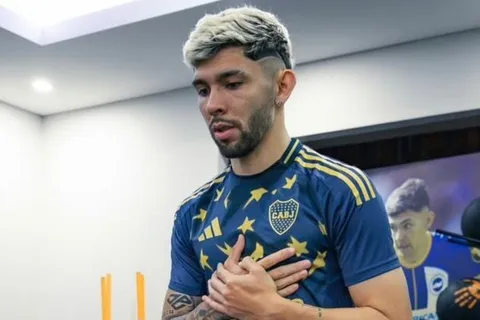 Julio Enciso apareció con una camiseta de Boca en Instagram y volvió locos a los hinchas: "Te queda pintada"