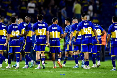 Principio de acuerdo: Luis Advíncula está cerca de renovar su contrato con Boca