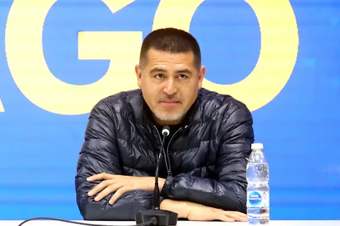 ¿Es una opción? Luis Zubeldia dirige en Brasil y le gusta a Riquelme, pero tiene contrato hasta diciembre