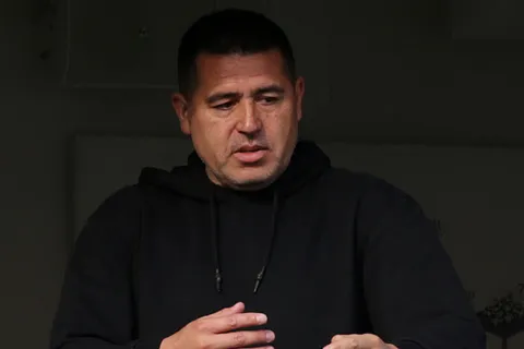 Boca quiere a dos cracks y su club los necesita vender, pero pide una fortuna por ambos