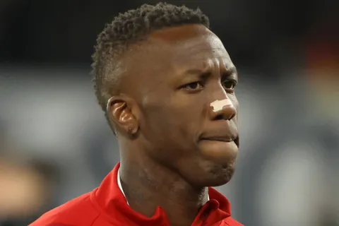Por qué no juega Luis Advíncula en Perú vs. Argentina por la Copa América 2024