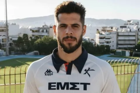 Emanuel Insúa surgió en Boca, lo dirigió Bianchi y ahora jugará en el ascenso de Grecia