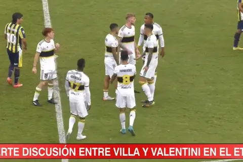 VIDEO | Villa y Valentini discutieron en el entretiempo: debieron interceder Varela y Pol Fernández