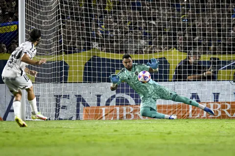 Romero habló del penal que atajó: "Lo habíamos mirado..."