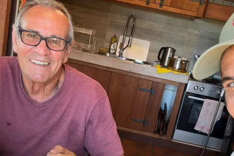 El almuerzo de Edinson Cavani con su padre en Uruguay que se hizo viral: "Bien de campo"