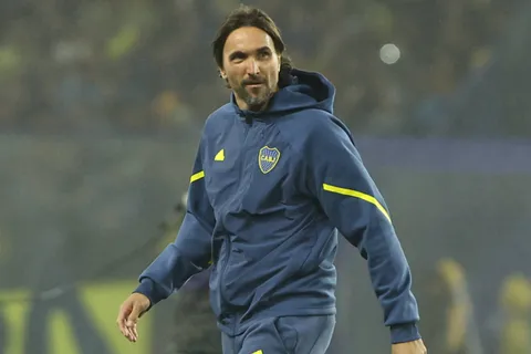 Diego Martínez tiene una duda en la defensa de Boca para el duelo con Talleres
