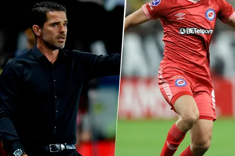 Boca hoy: el defensor central que quiere Riquelme y juega en el fútbol argentino y el suplente al que Gago quiere "hacerle lugar" en el equipo