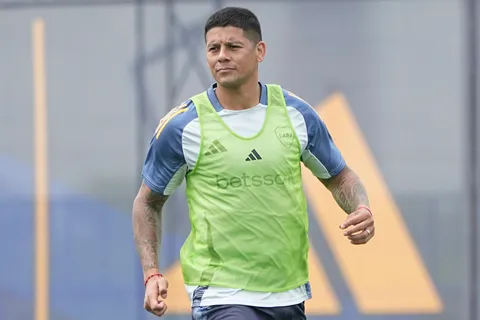 Por qué Fernando Gago dejó a Marcos Rojo afuera de la práctica de fútbol de Boca