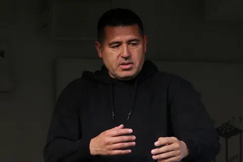Hasta el martes: la polémica decisión de Juan Román Riquelme que no cayó bien entre los hinchas