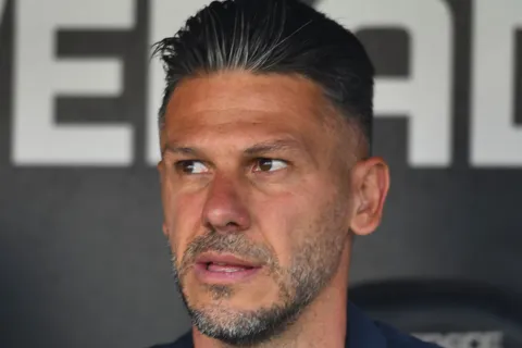 ¿Abre el paraguas? El particular pedido de Martín Demichelis en el entrenamiento de River