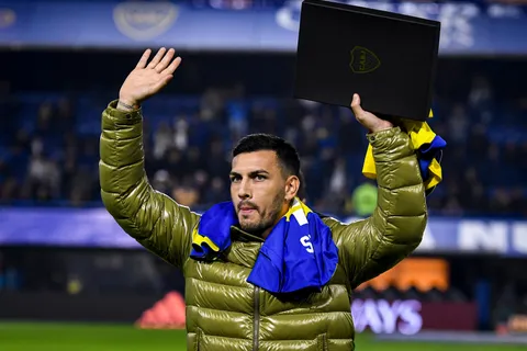 Furor en las redes: los hinchas volvieron loco a Paredes con un mensaje especial