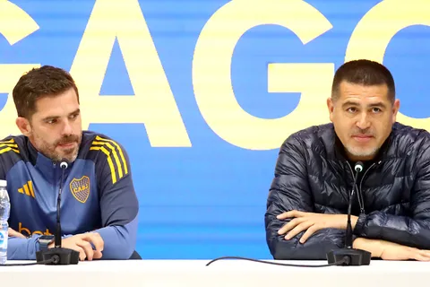 ¿Gago renuncia o sigue en Boca? La postura de Riquelme y qué siente el DT