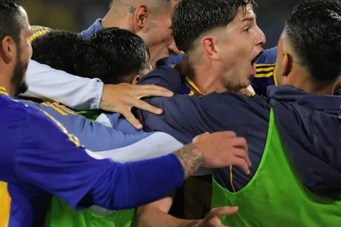 ¿Se mete? Gago quiere "hacerle lugar" en el equipo a  Milton Giménez contra Gimnasia