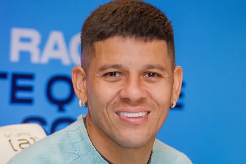 Marcos Rojo encontró una diferencia entre jugar en Boca y Racing: "Es mucho más..."