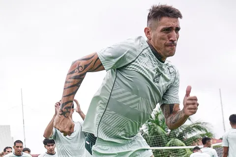 Ricardo Centurión puede volver al fútbol argentino y ser rival de Boca en 2026