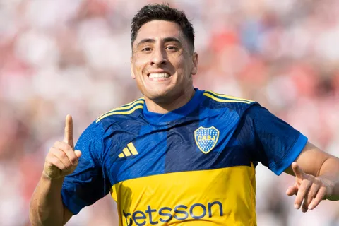 Guiño inesperado: Adonis Frías, en el radar de Boca, subió una foto con Merentiel