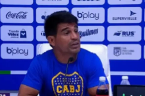 Ibarra se cruzó con un periodista tras la victoria de Boca: "A ver, contame..."