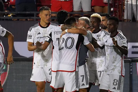 Boca busca a Alan Velasco, pero no lo tiene como prioridad por su lesión