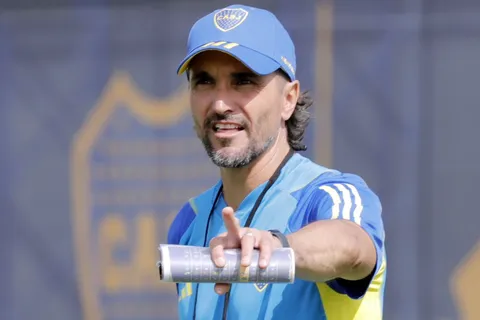 Diego Martínez destacó a 2 juveniles de Boca en los amistosos contra Estudiantes de Caseros