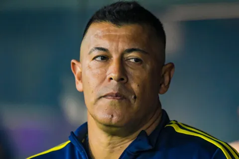 La medida antilesiones de Almirón en el regreso a los entrenamientos