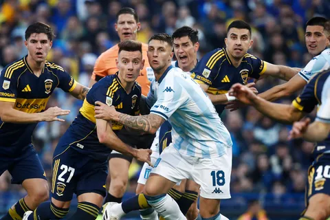 Un jugador de Racing subió un polémico posteo contra el arbitraje del partido ante Boca