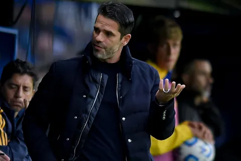 Fernando Gago evitó responder sobre un tema en conferencia de prensa: "De eso no hablo"