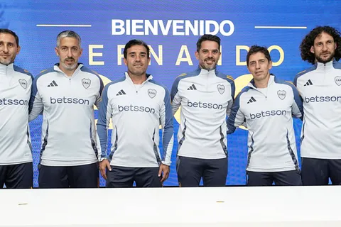 Sin Gayoso, quién es Cristian Muñoz, el nuevo especialista en penales del cuerpo técnico de Gago en Boca
