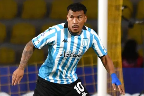 Por qué Boca no irá a buscar a Roger Martínez en este mercado de pases